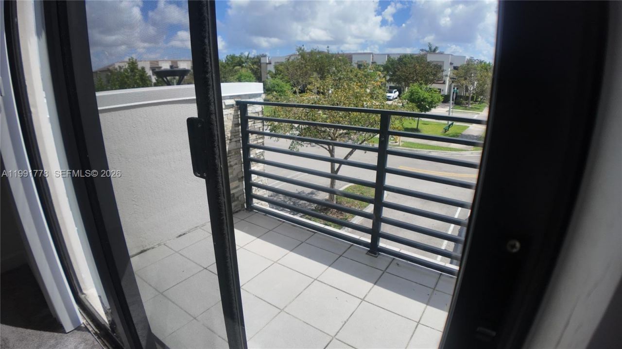 20714 NE 5th Ct , Miami, FL 33179 Photo