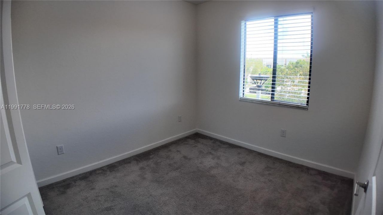 20714 NE 5th Ct , Miami, FL 33179 Photo