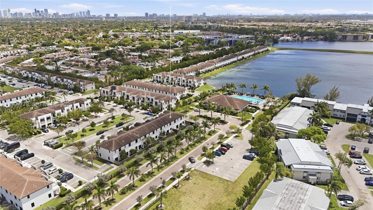 20714 NE 5th Ct, Miami, FL 33179 Photo