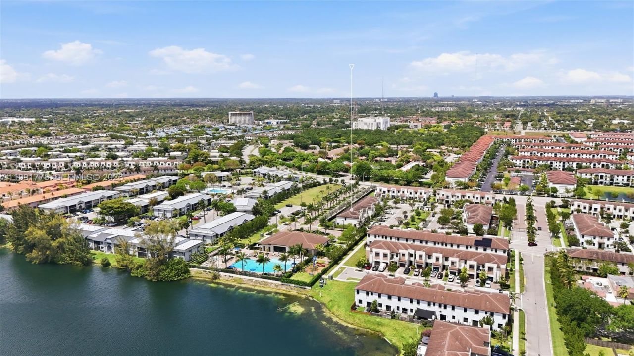 20714 NE 5th Ct, Miami, FL 33179 Photo