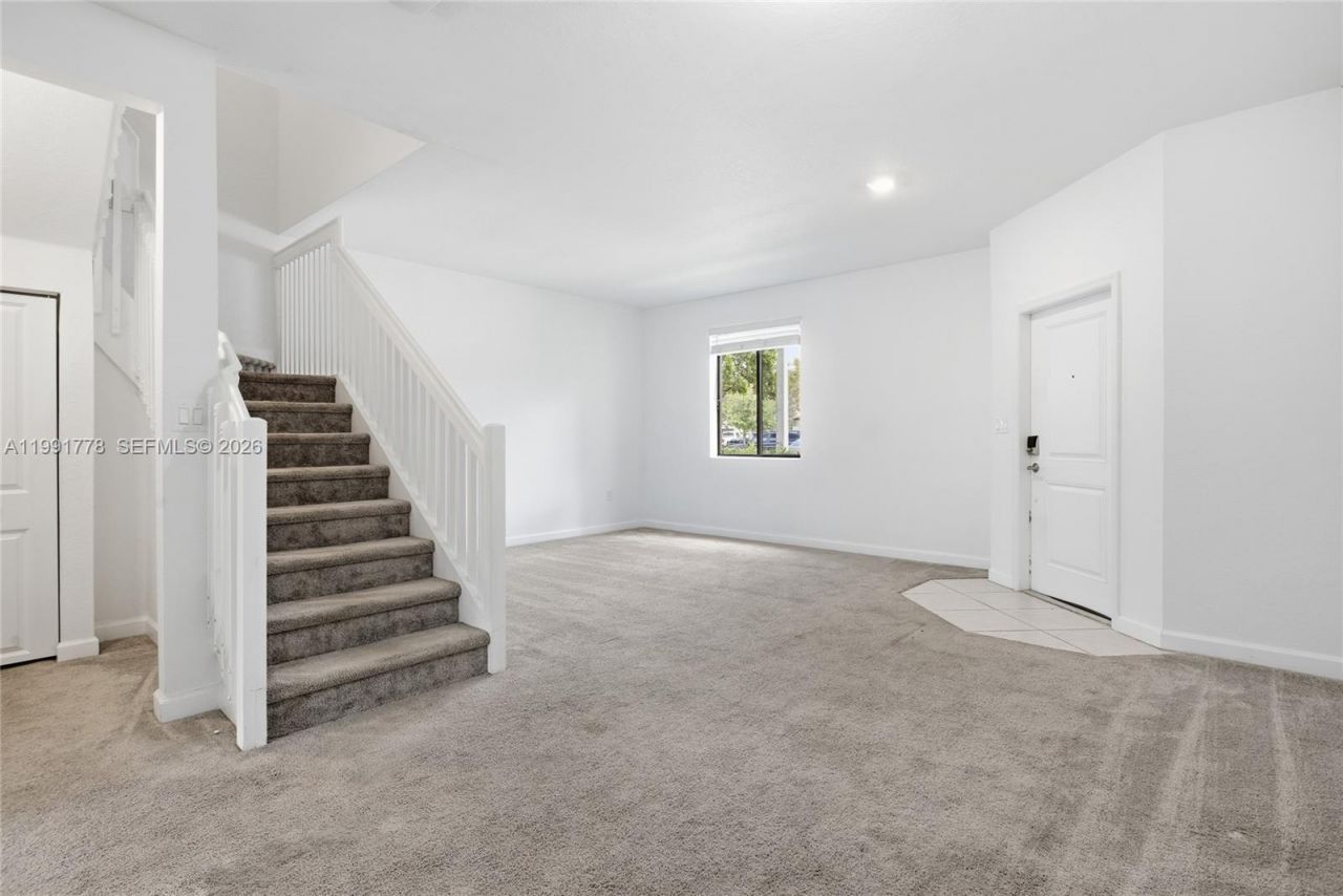 20714 NE 5th Ct, Miami, FL 33179 Photo