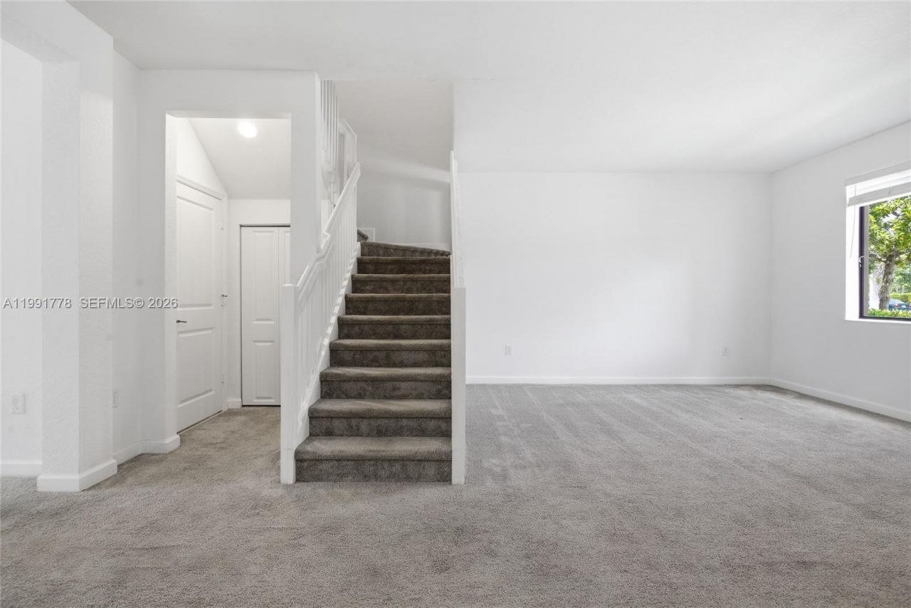 20714 NE 5th Ct, Miami, FL 33179 Photo