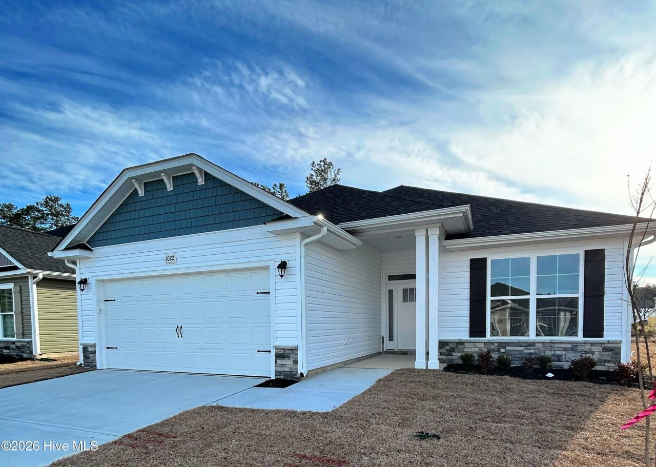 1022 Midnight Bourbon Manor, New Bern, NC 28562 Main Photo