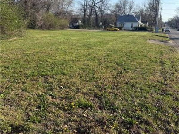 311 Polk Street , Lebanon, MO 65536