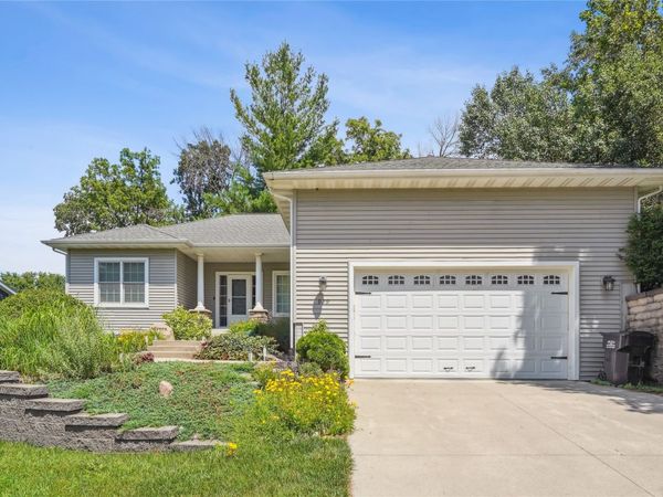 929 Sampson Drive, Nevada, IA 50201