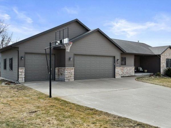 186 Katie LANE, Cashton, WI 54619
