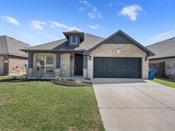 214 Garden Grove Drive, Waxahachie, TX 75165