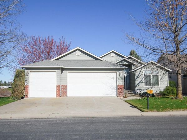 19215 E Riverwalk Ln, Spokane Valley, WA 99016