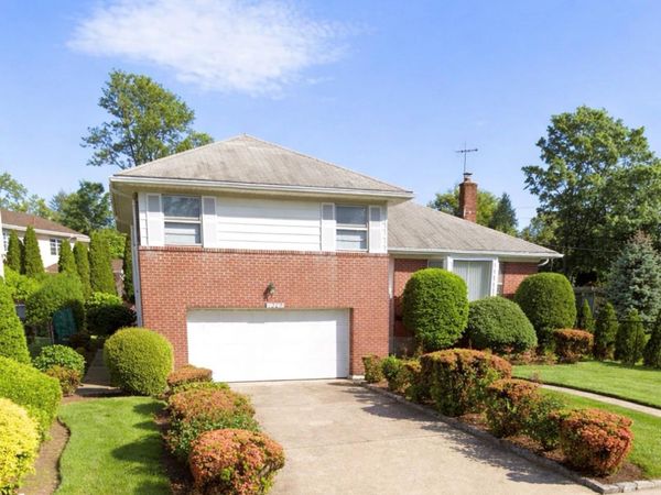 1209 Hempstead Avenue , Malverne, NY 11565