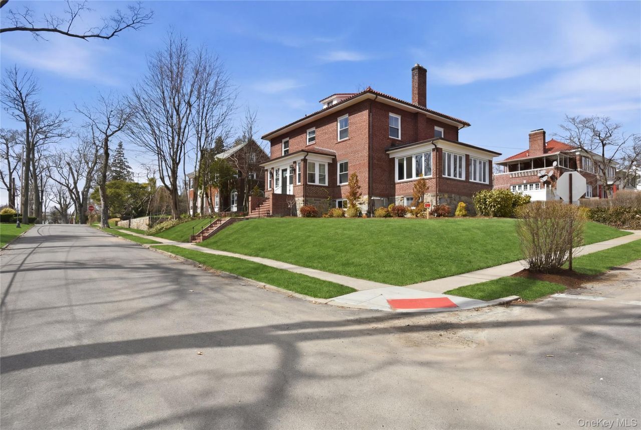 55 Stuyvesant Plaza , Mount Vernon, NY 10552 Main Photo