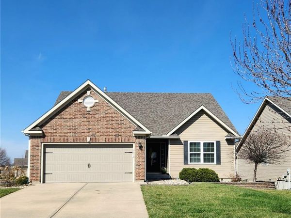 9816 N Stark Avenue, Kansas City, MO 64157