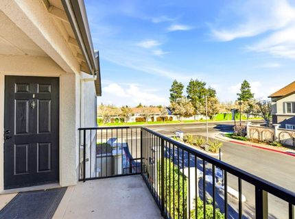 9444 Harbour Point Dr #264, Unit 264, Elk Grove, CA 95758 Photo