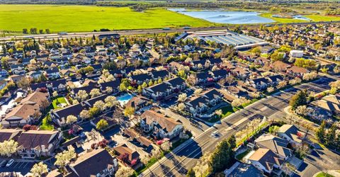 9444 Harbour Point Dr #264, Unit 264, Elk Grove, CA 95758 Photo