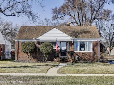4725 Elmwood Street, Royal Oak, MI 48073