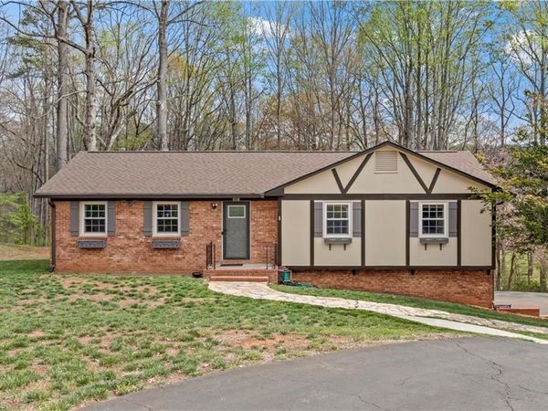 218 Misty Court , King, NC 27021