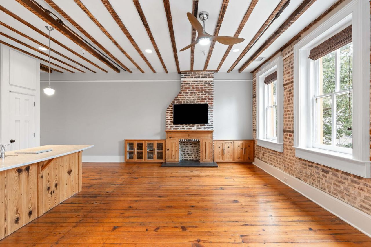 125 Meeting Street Photo 15