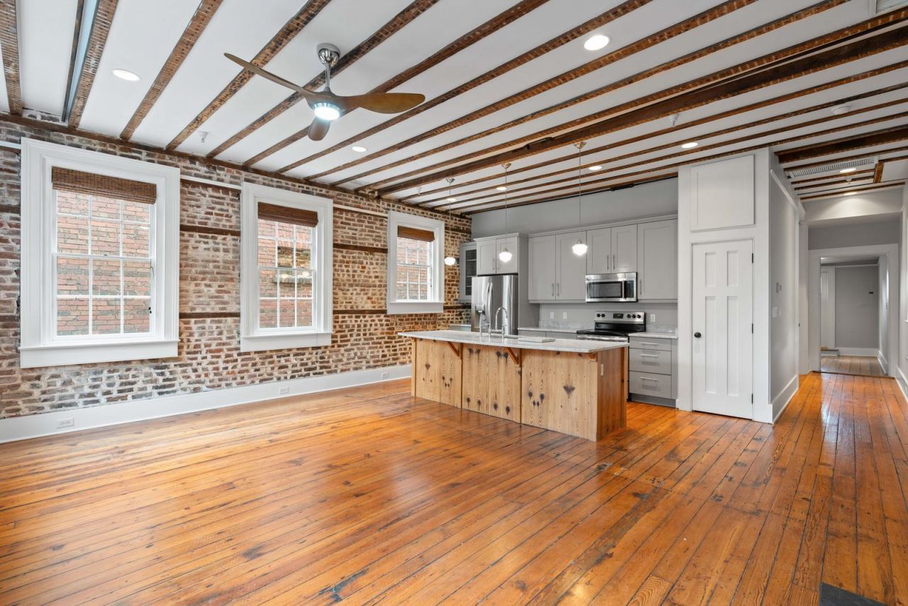 125 Meeting Street Photo 17