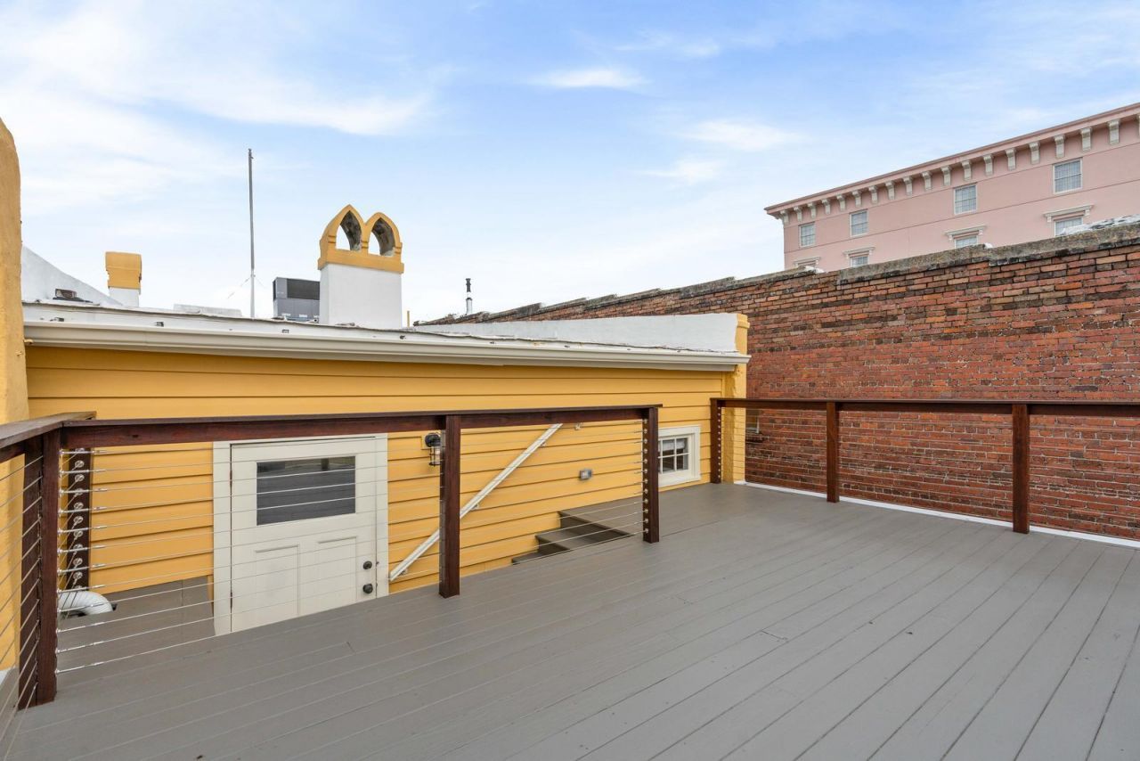 125 Meeting Street Photo 30