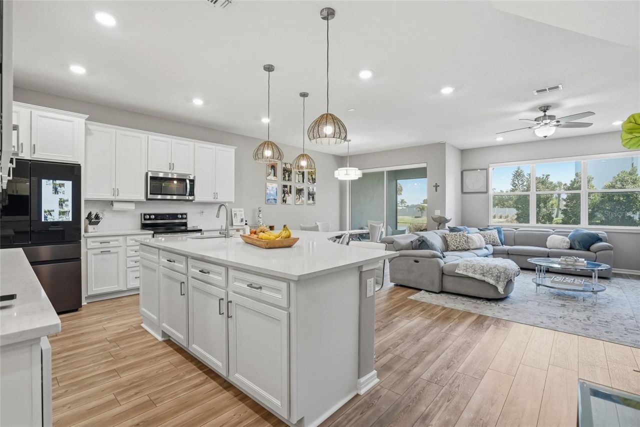 11231 Beach Walk Way Ne, Saint Petersburg, FL 33716 Photo