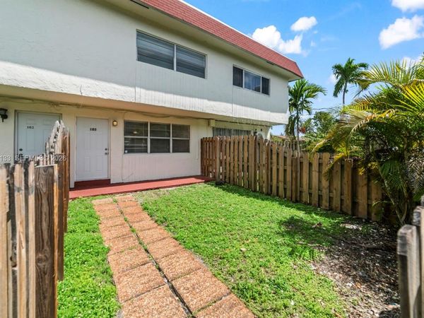 1560 NE 151st St , Unit 103, North Miami Beach, FL 33162