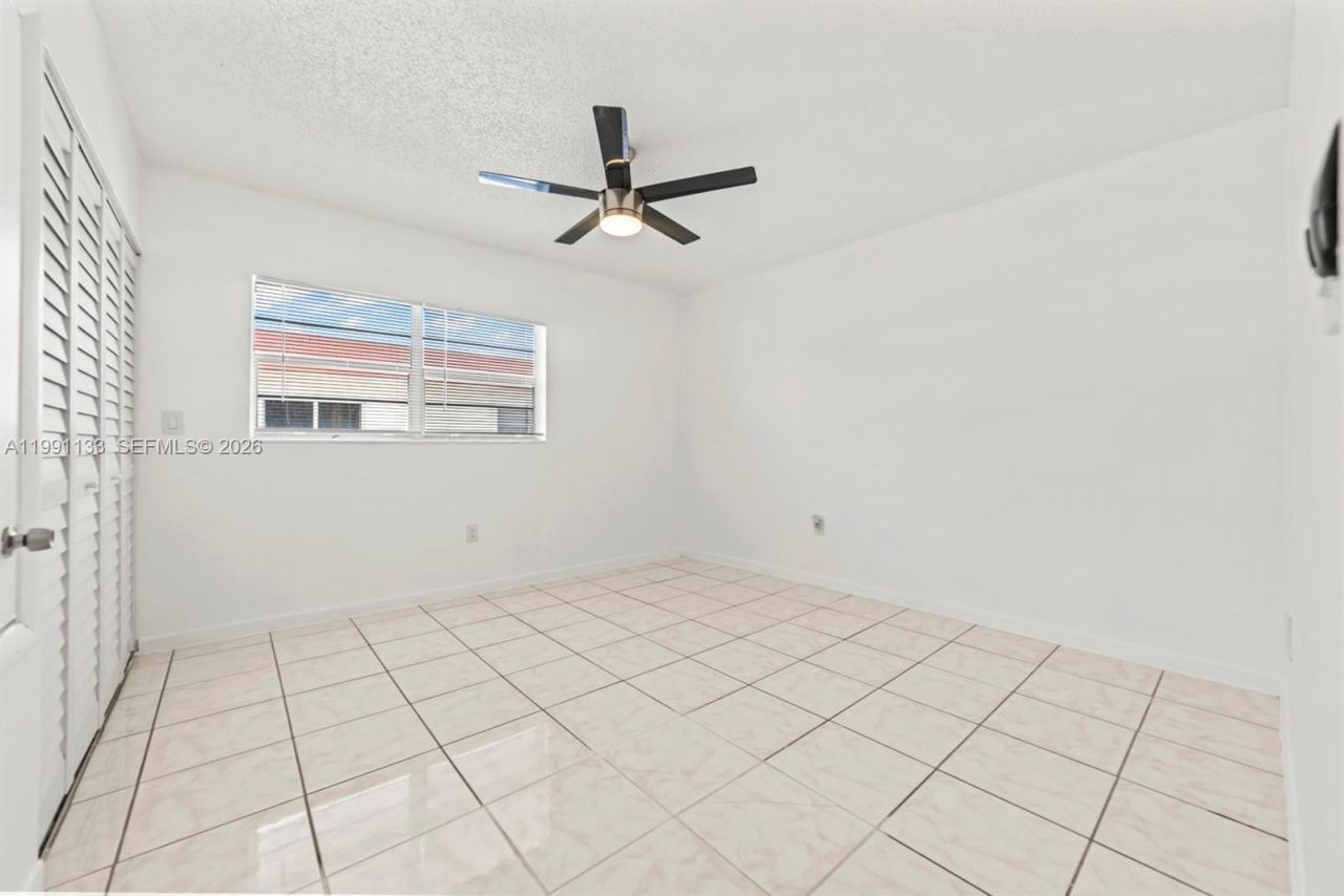 1560 NE 151st St , Unit 103, North Miami Beach, FL 33162 Photo