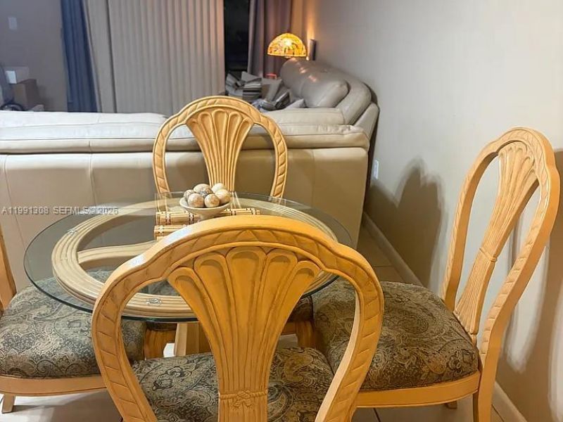 9715 Fontainebleau Blvd , Unit E213, Miami, FL 33172 Photo