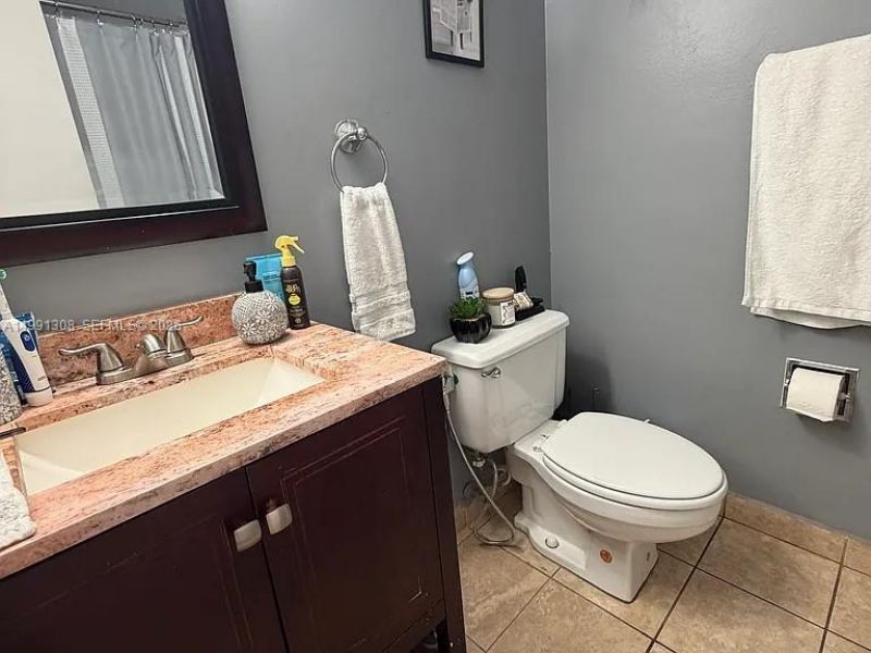 9715 Fontainebleau Blvd , Unit E213, Miami, FL 33172 Photo