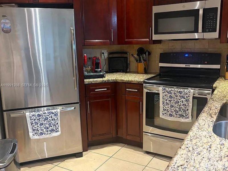 9715 Fontainebleau Blvd , Unit E213, Miami, FL 33172 Photo