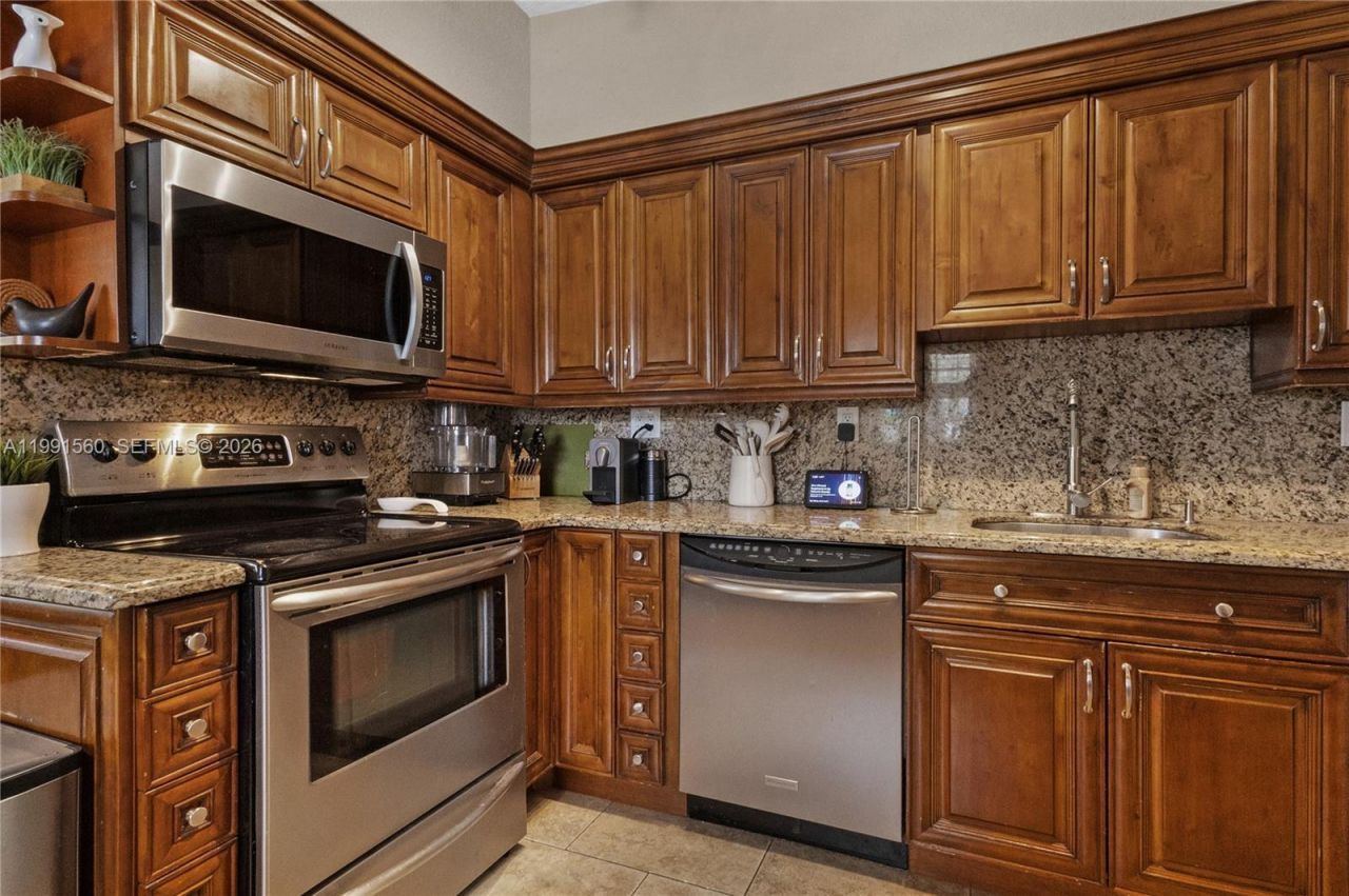 3500 SW 13th St, Miami, FL 33145 Photo