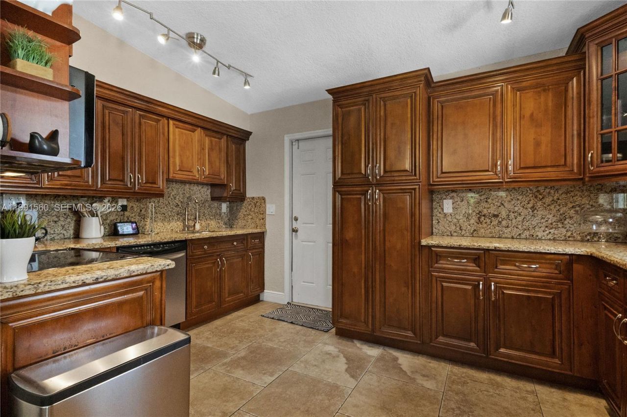 3500 SW 13th St, Miami, FL 33145 Photo