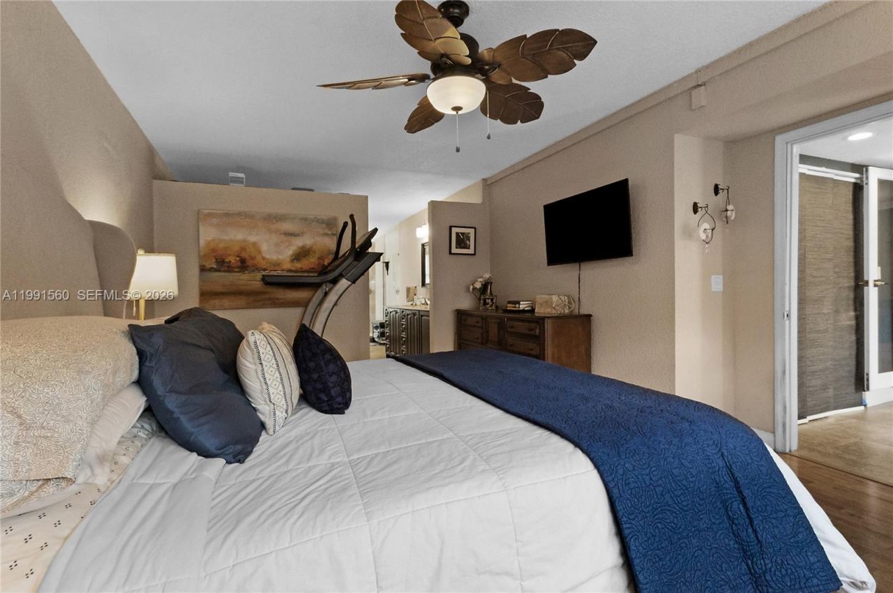 3500 SW 13th St , Miami, FL 33145 Photo