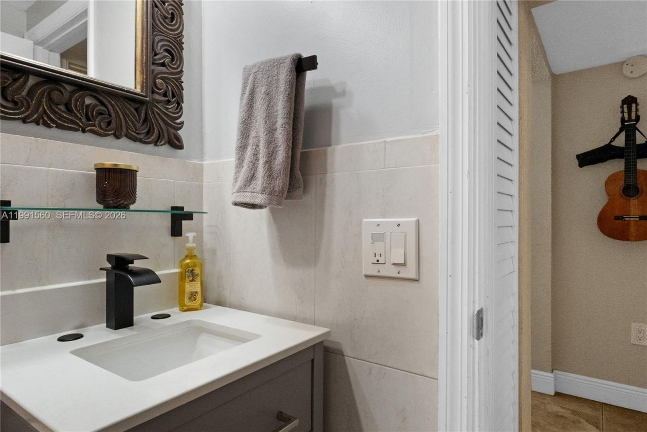 3500 SW 13th St , Miami, FL 33145 Photo