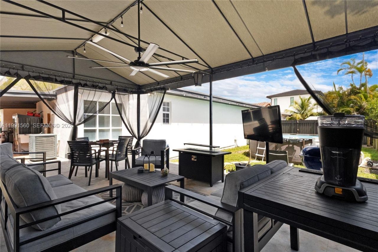 3500 SW 13th St , Miami, FL 33145 Photo