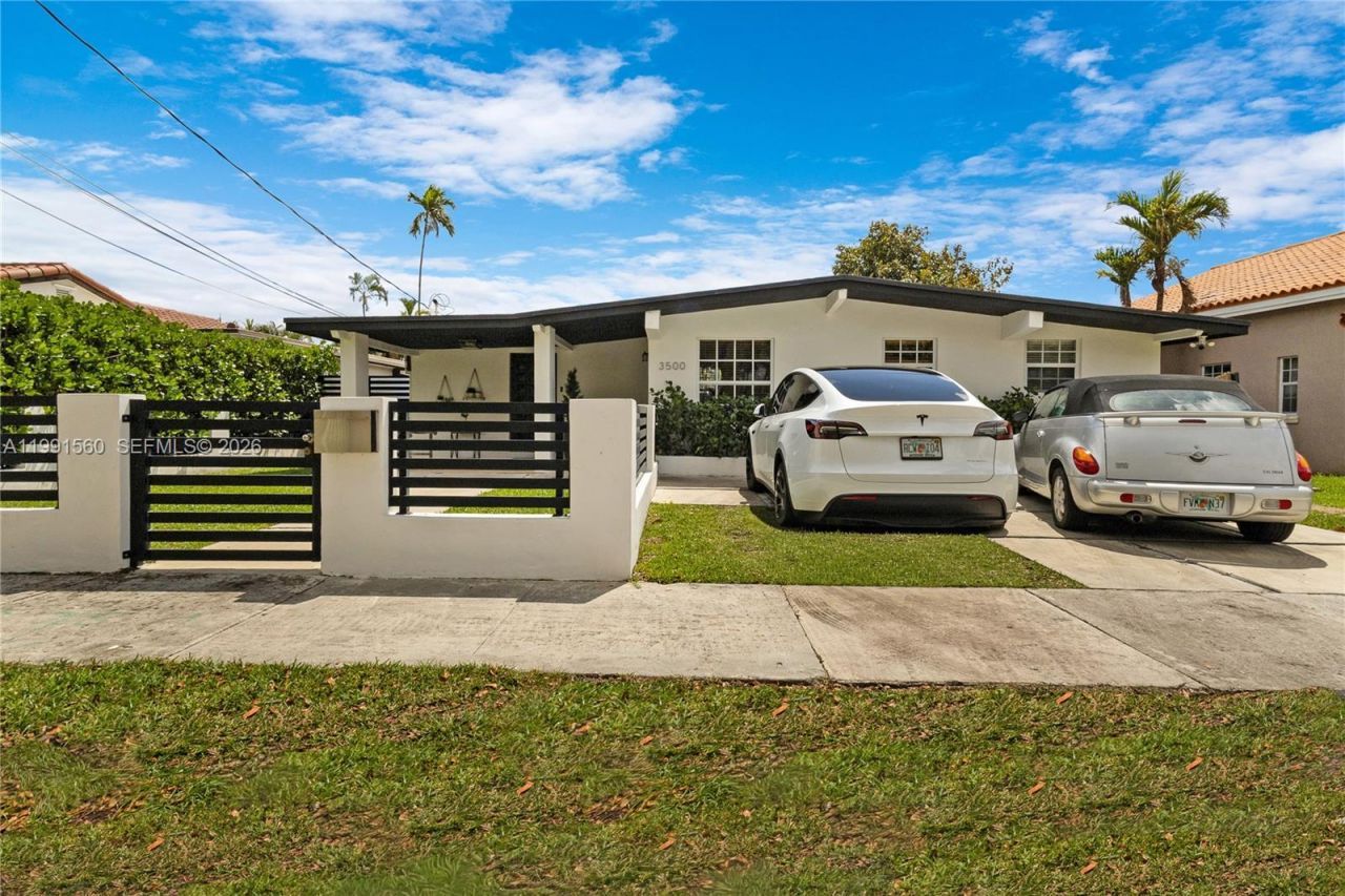 3500 SW 13th St , Miami, FL 33145 Photo