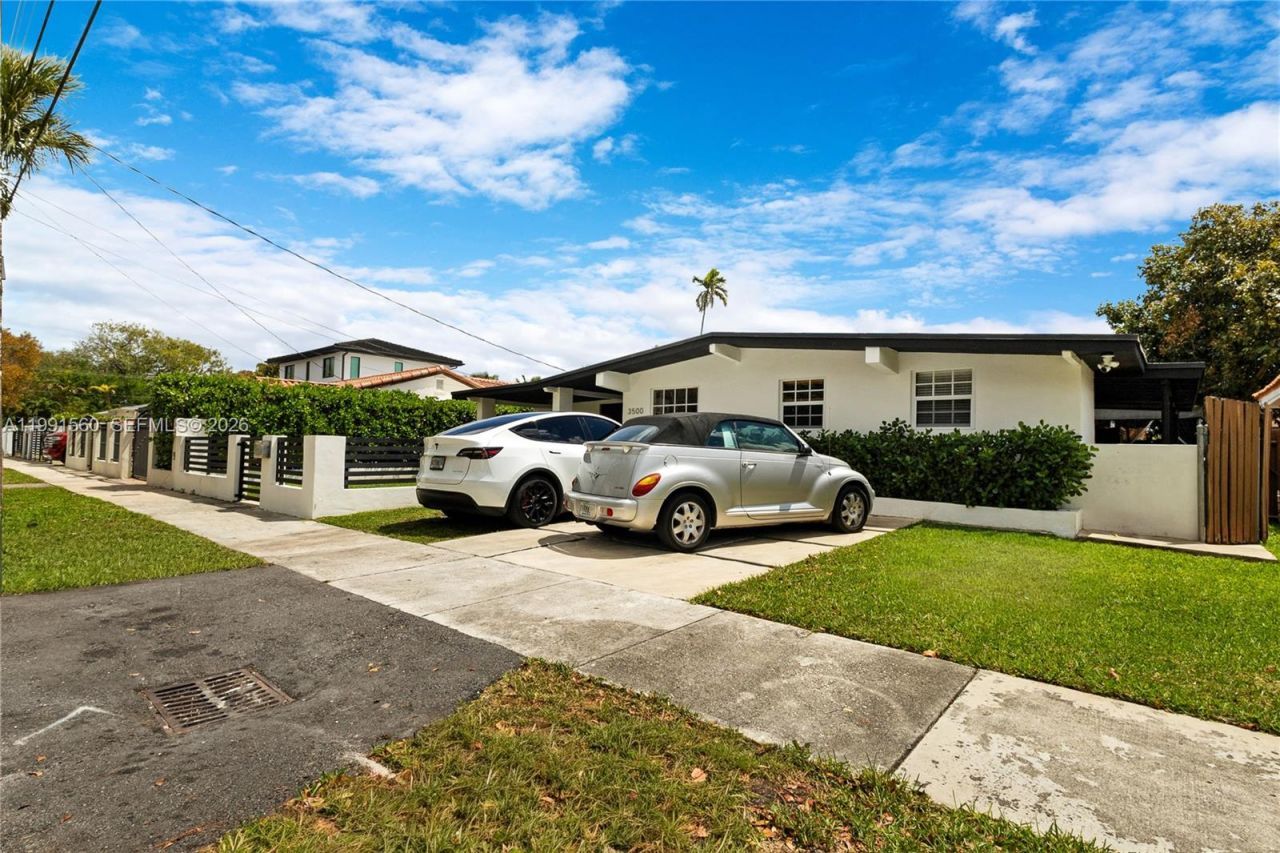 3500 SW 13th St, Miami, FL 33145 Photo