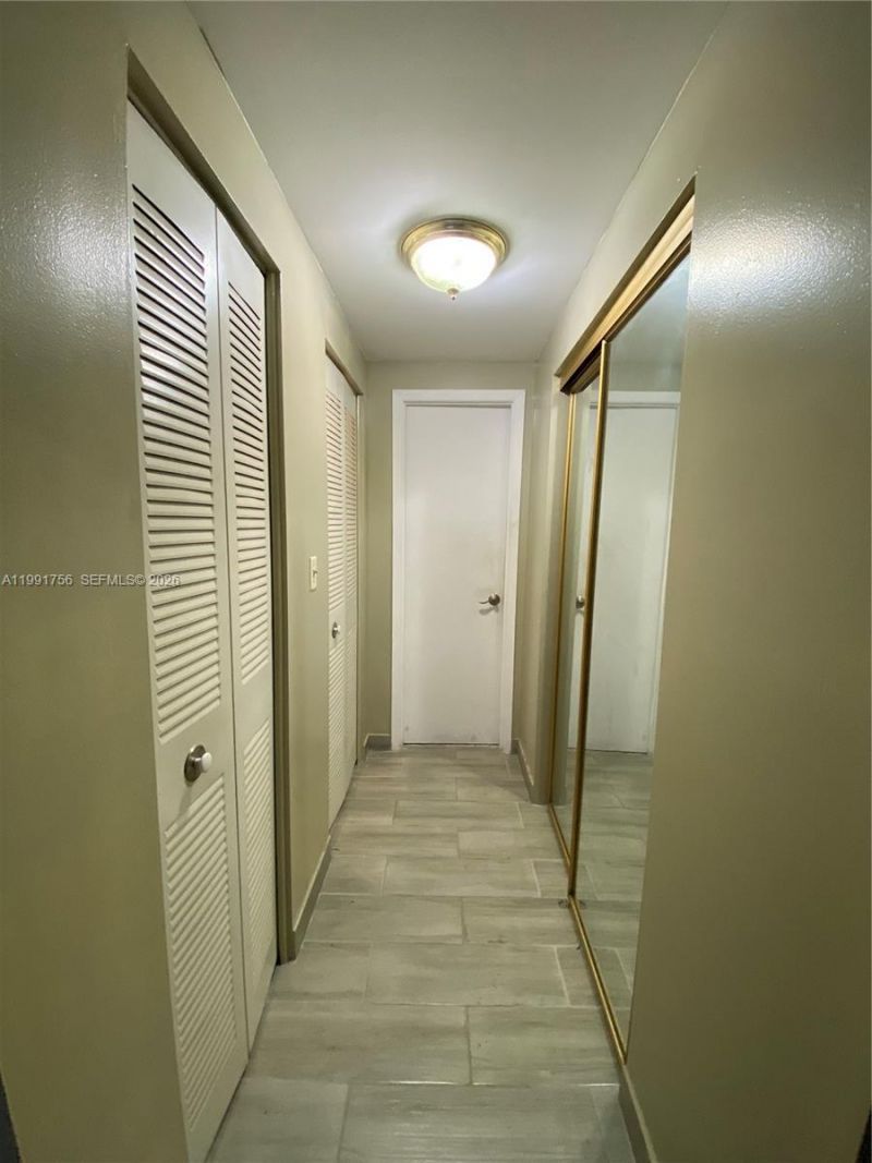 443 NE 195th St , Unit 436, Miami, FL 33179 Photo