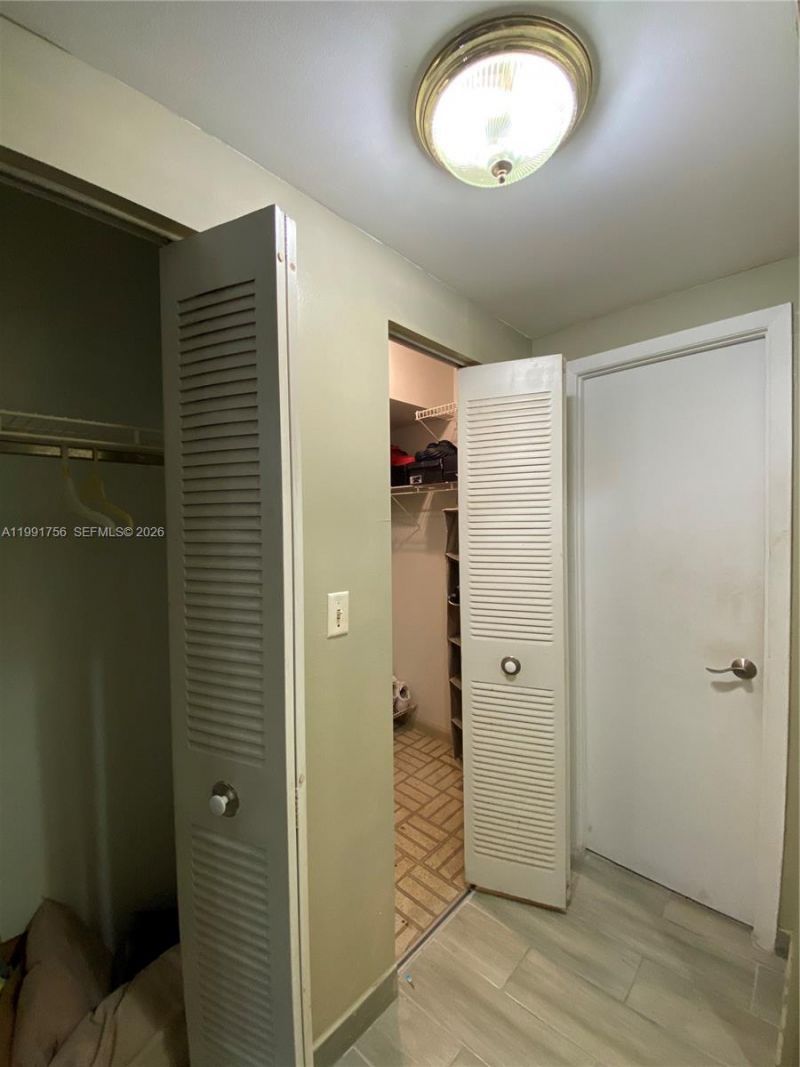 443 NE 195th St , Unit 436, Miami, FL 33179 Photo