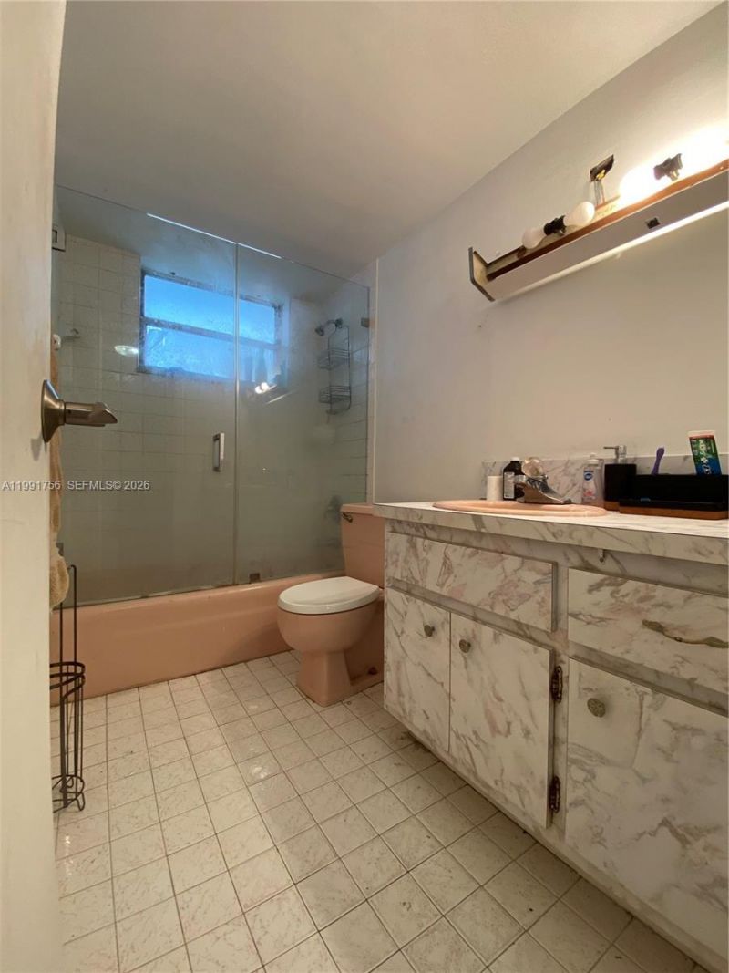 443 NE 195th St , Unit 436, Miami, FL 33179 Photo