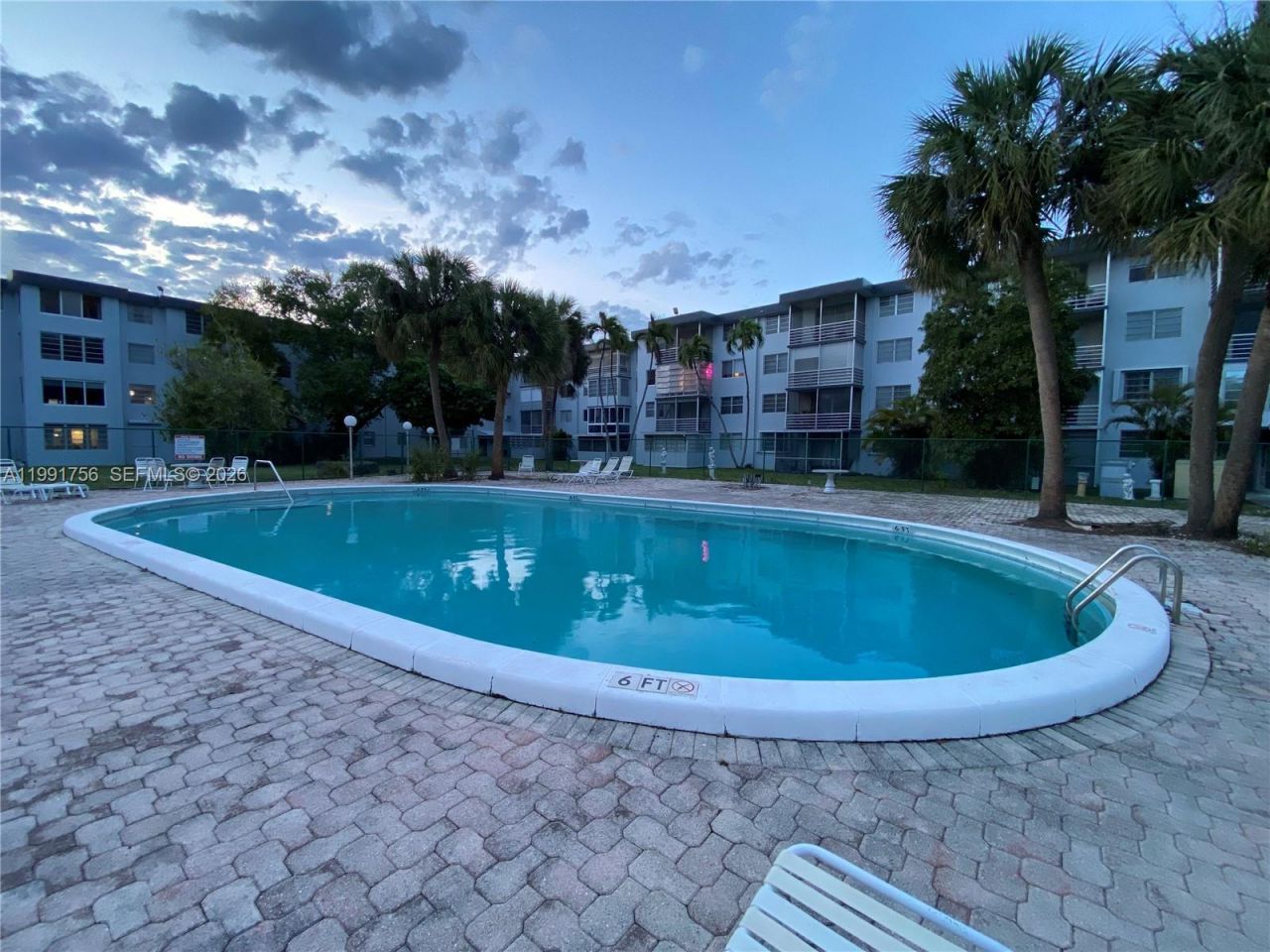 443 NE 195th St , Unit 436, Miami, FL 33179 Photo