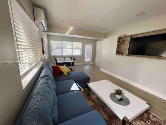 1925 Dewey St , Hollywood, FL 33020 Photo