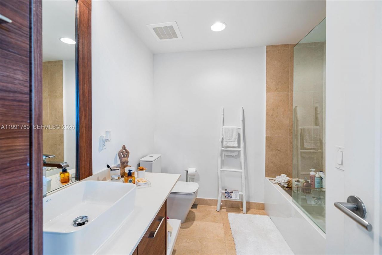 601 NE 27th St , Unit 1007, Miami, FL 33137 Photo