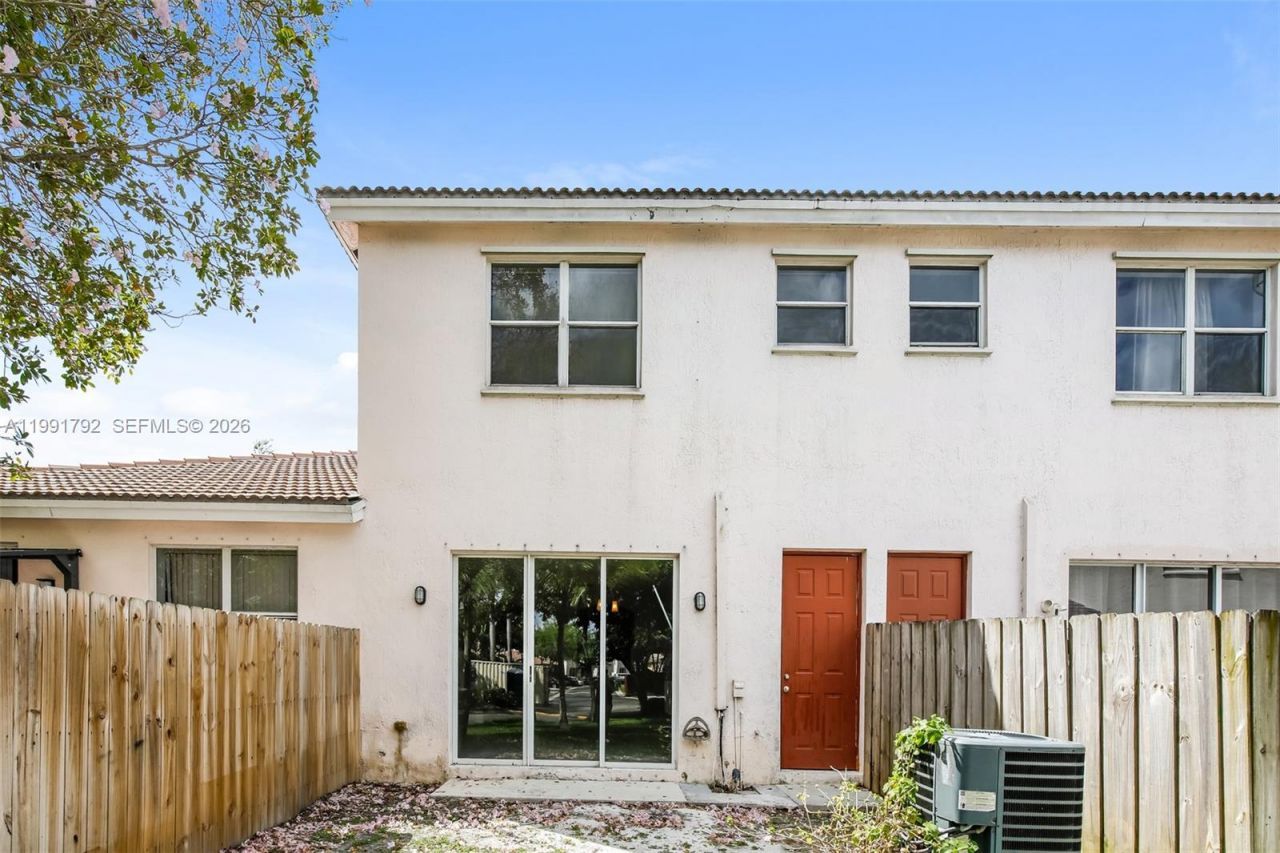 2281 NE 42nd Cir, Homestead, FL 33033 Photo