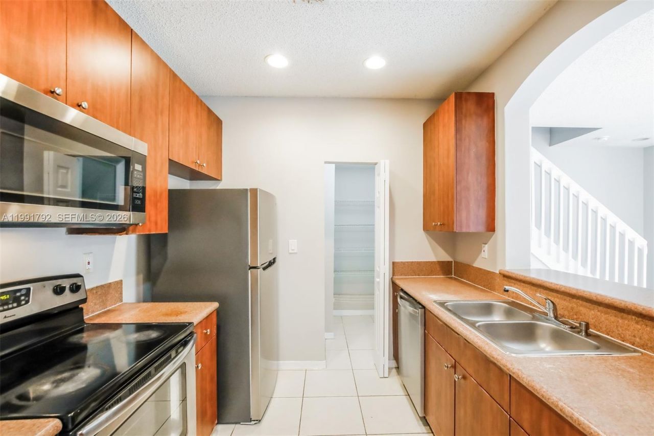 2281 NE 42nd Cir, Homestead, FL 33033 Photo