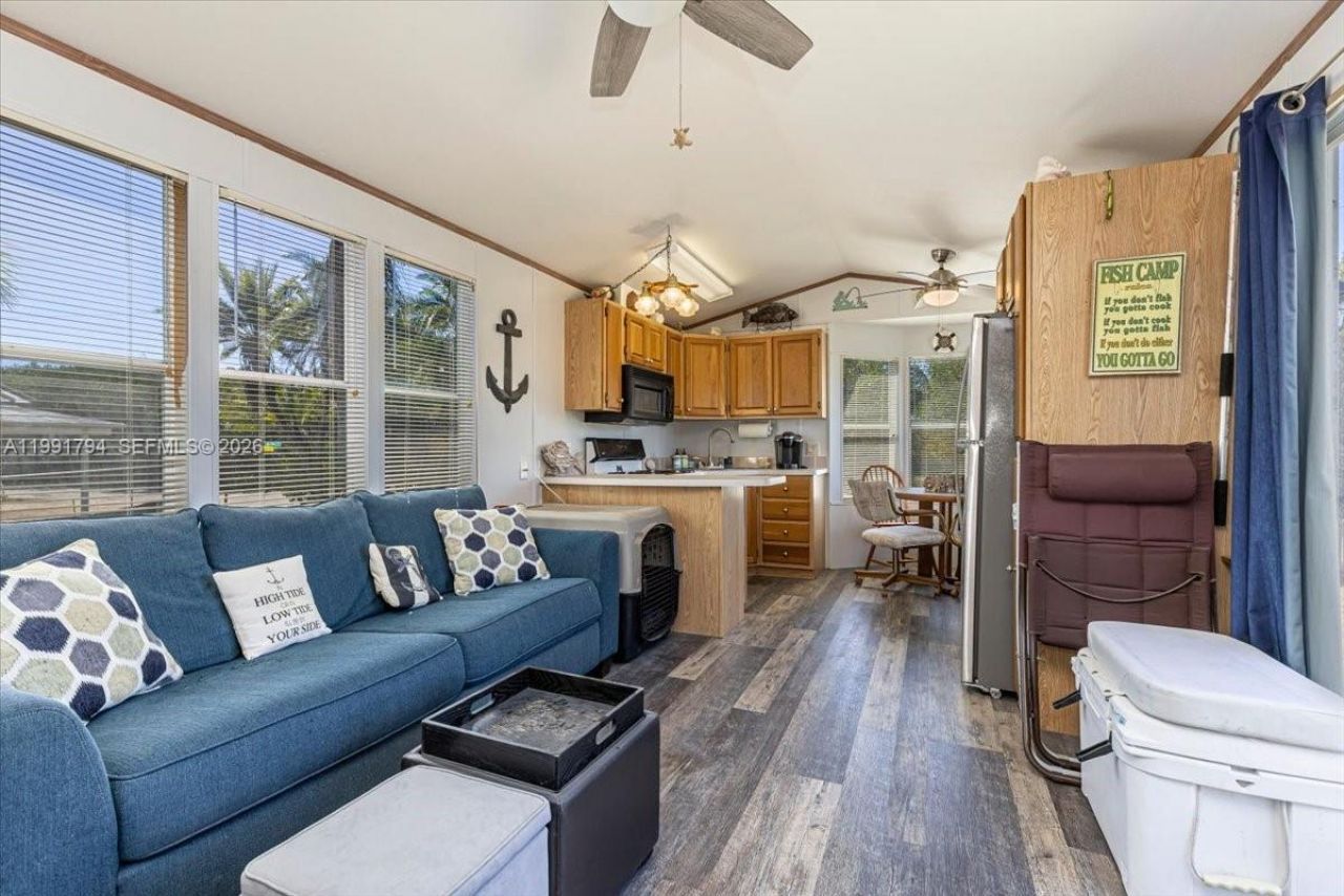 25 & 26 Plantation Dr., Everglades City, FL 34141 Photo