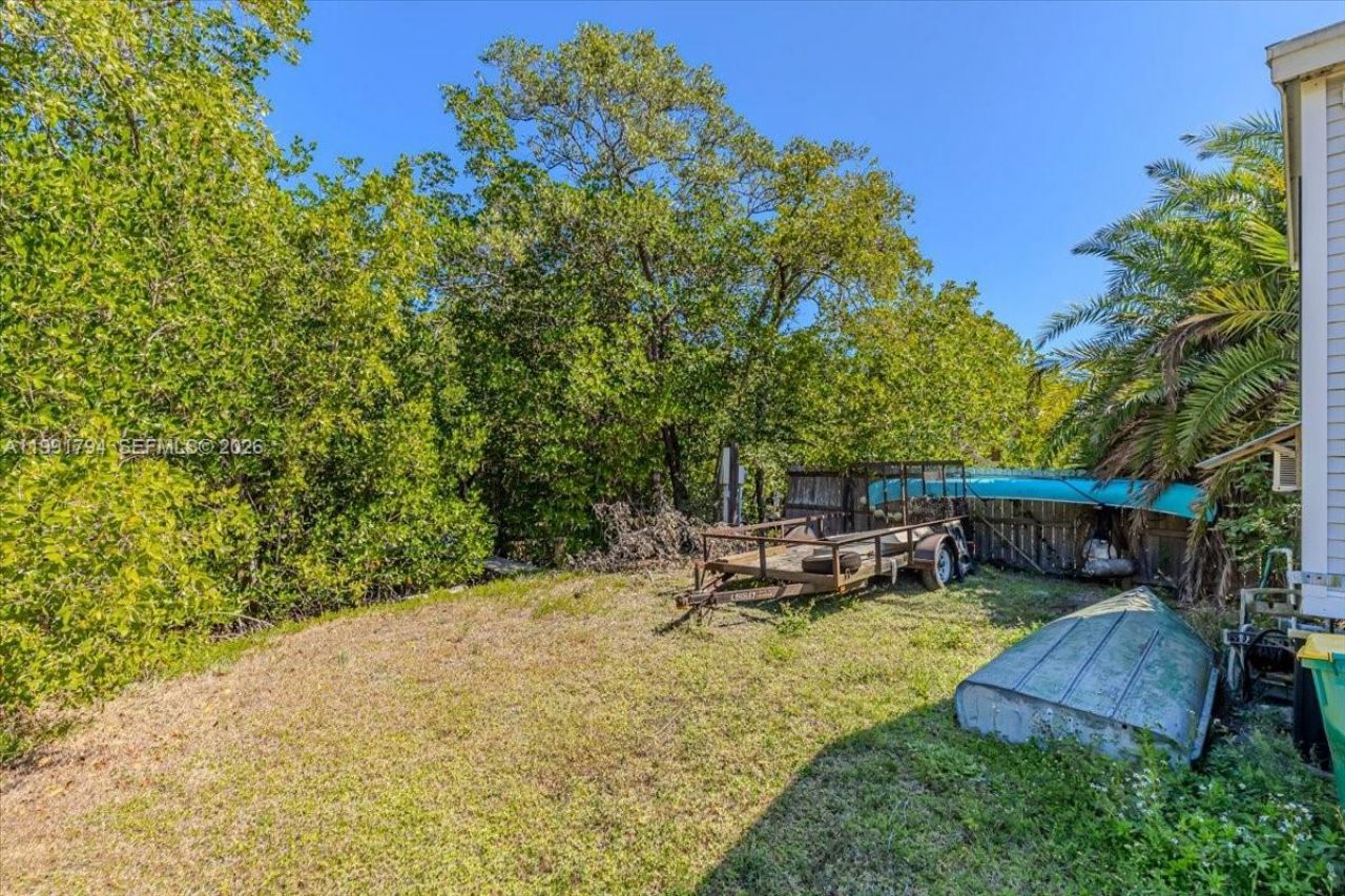 25 & 26 Plantation Dr., Everglades City, FL 34141 Photo