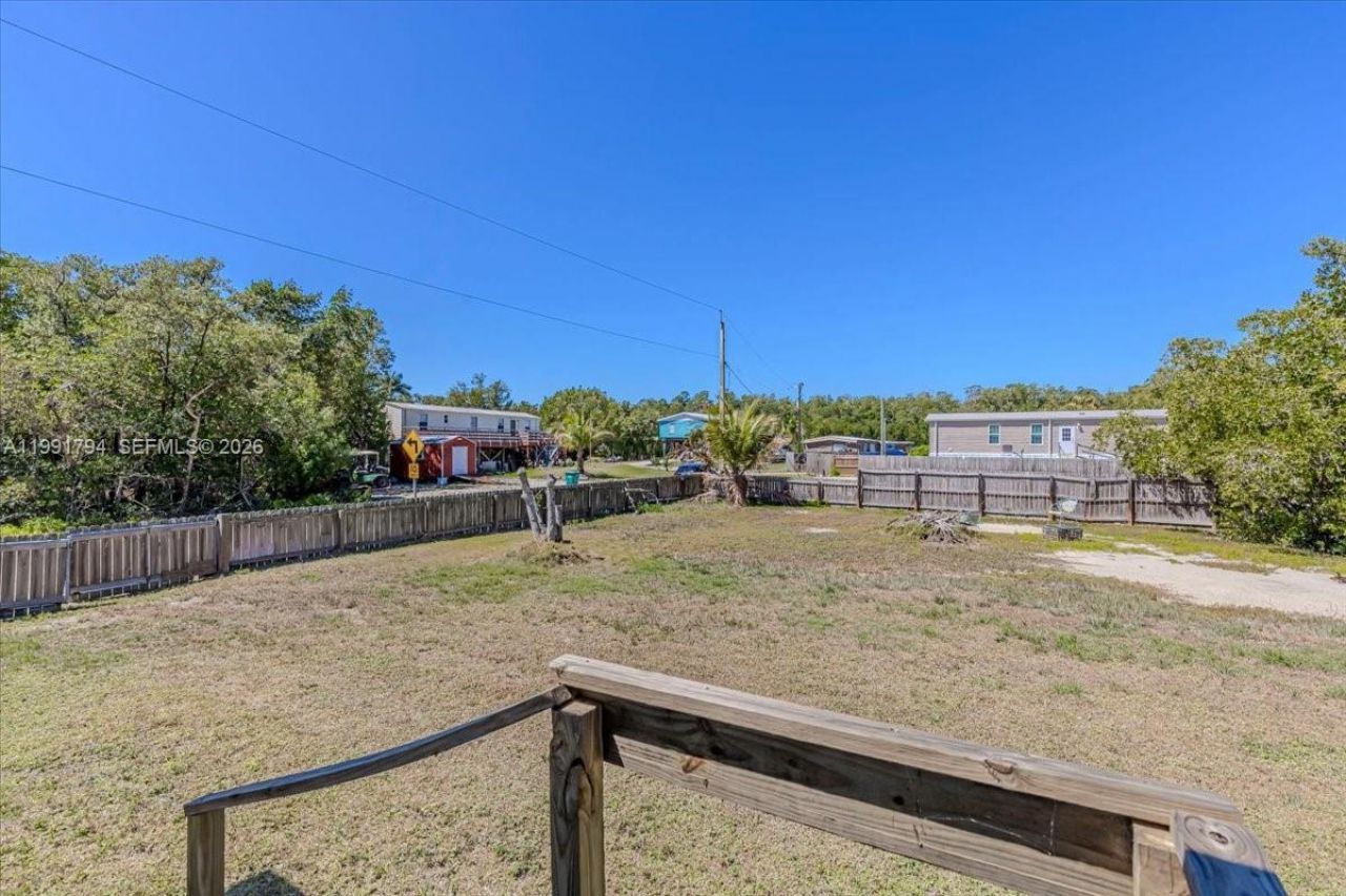 25 & 26 Plantation Dr., Everglades City, FL 34141 Photo