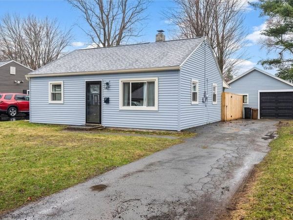 27 Waterbury Drive , Syracuse, NY 13212