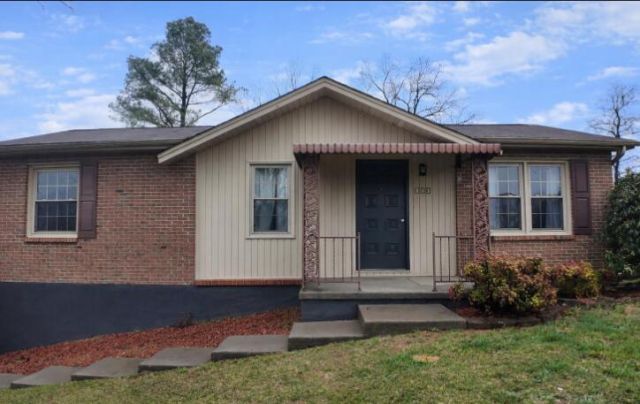 361 Springfield Drive, Bristol, TN 37620 Main Photo