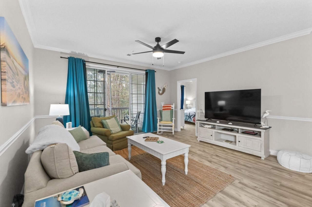 6015 Catalina Dr. Photo 8