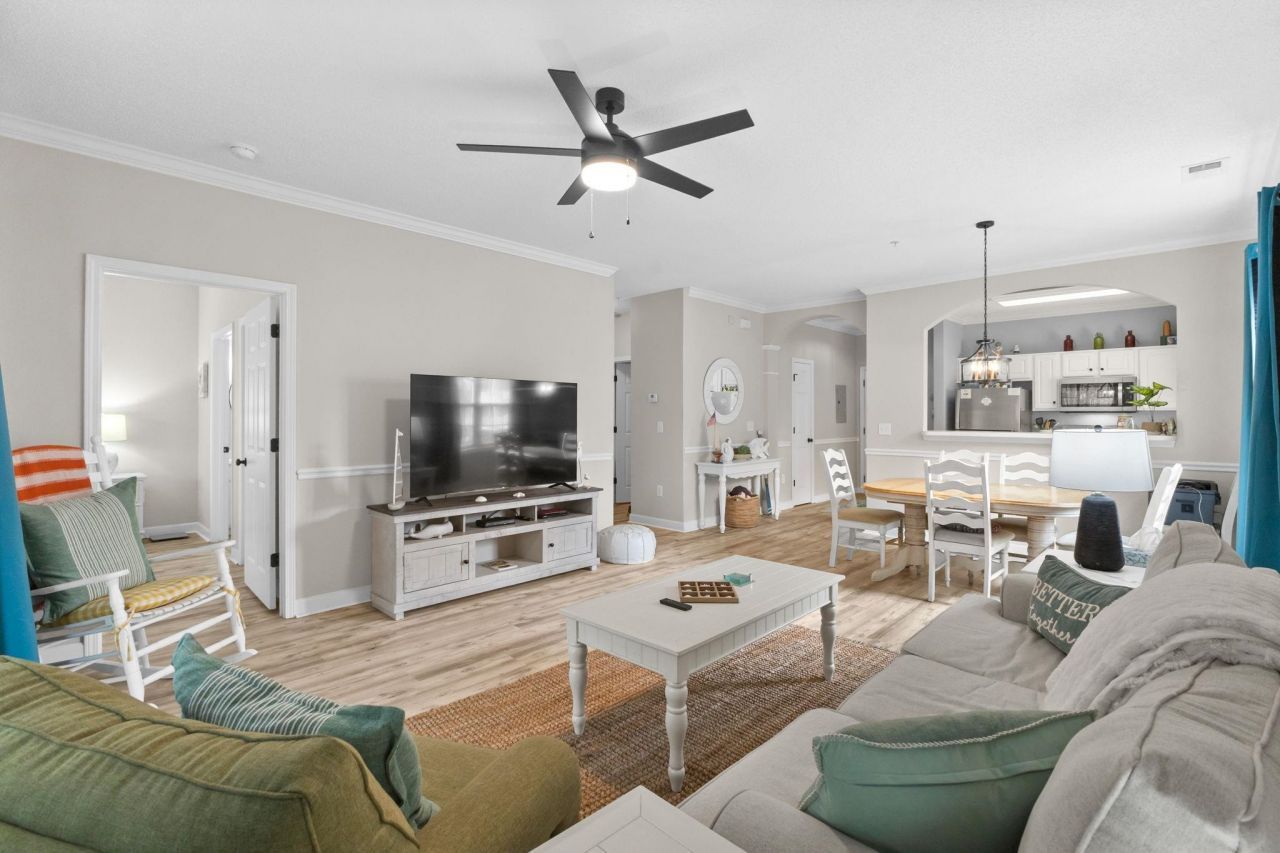 6015 Catalina Dr. Photo 9